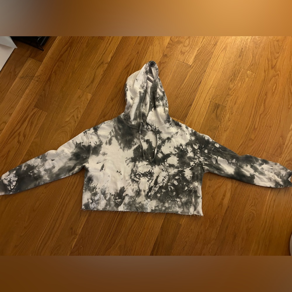 Tie-dye cropped hoodie
